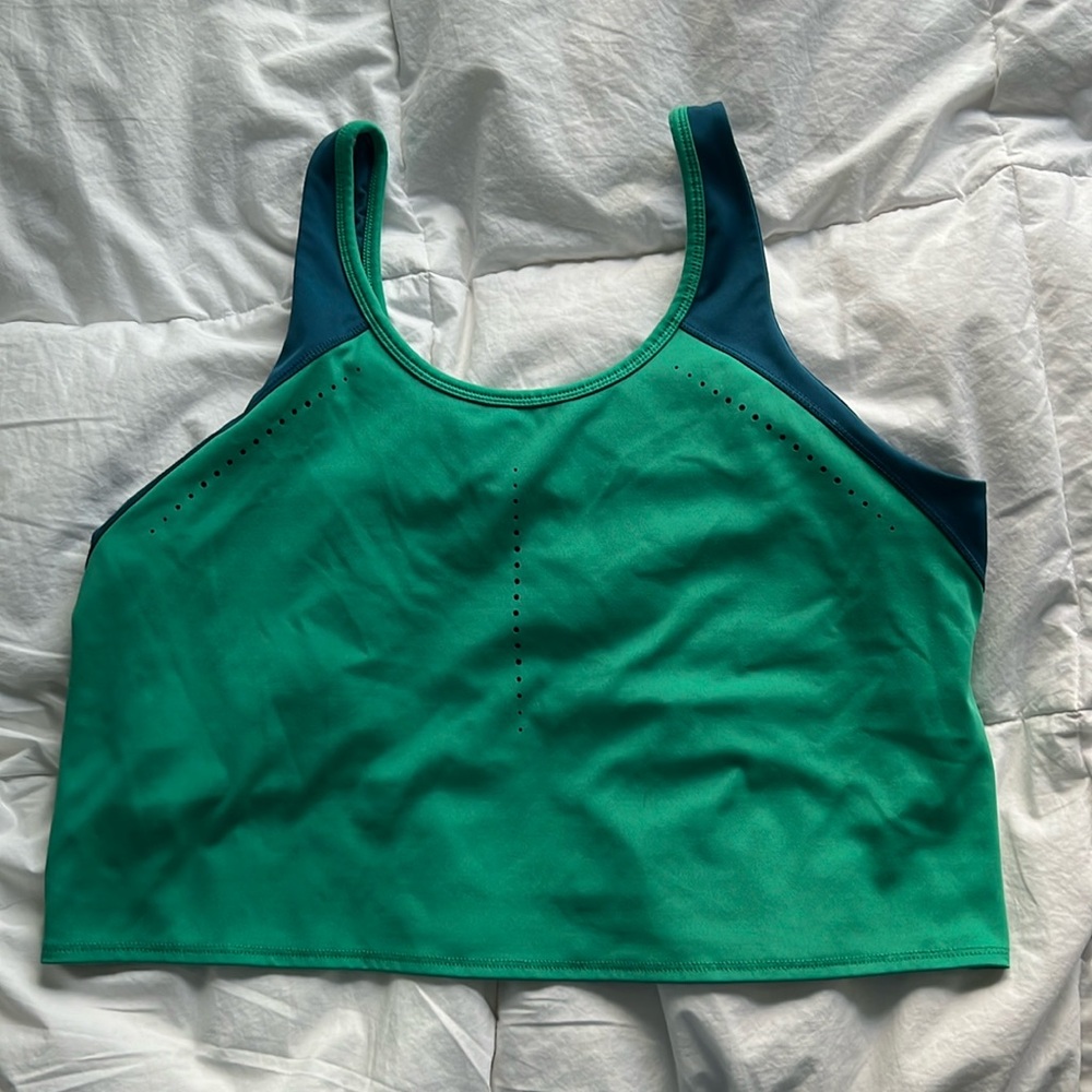 CHAMPION BLUE AND GREEN CROPPED WICKING MATERIAL WORKOUT TANK WITH BUILT IN BRA